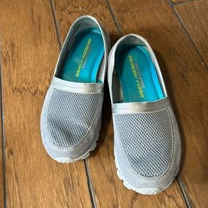 Sketcher. Sneakers 😀.        8.5